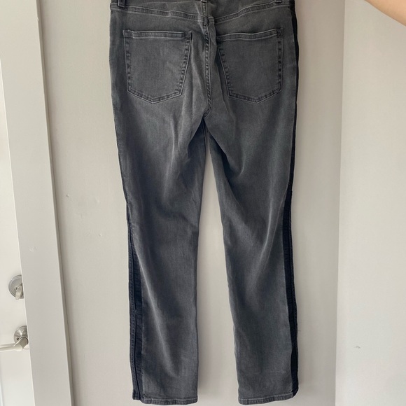 J Crew Vintage Straight Jean With Released Side Seams - Picture 7 of 12